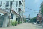Bán nhà Xóm Trong Uy Nỗ, đường trước nhà 4 làn xe, Khu trung tâm Huyện, Cho Thuê có dòng tiền.